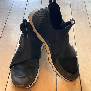 Women’s Sorel shoes size 9.5